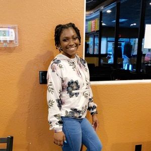 Meet your Posher, Chandra